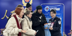 惠民助企再升级 冰城公安出入境  以高质量服务绘就发展新图景