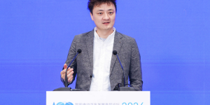 元戎启行基座模型亮相，首席科学家阮翀北京车展将解构技术路径