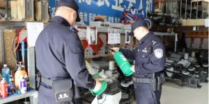 节前“拉网式”体检  拧紧“九小场所”安全阀