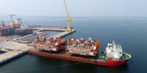 渤海首个千亿方大气田一期海上平台全部建造完工